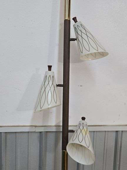 Vintage Tension Pole Lamp (BIN $125)