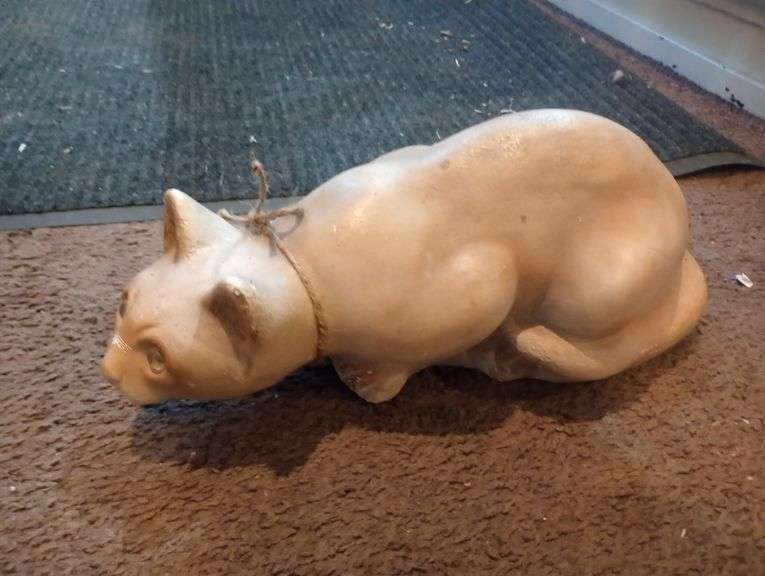 Chalkware cat