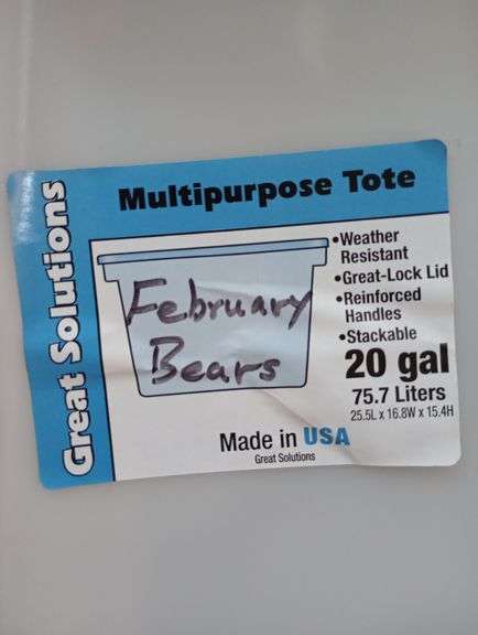 Great Solutions 20 gallon tote with bears