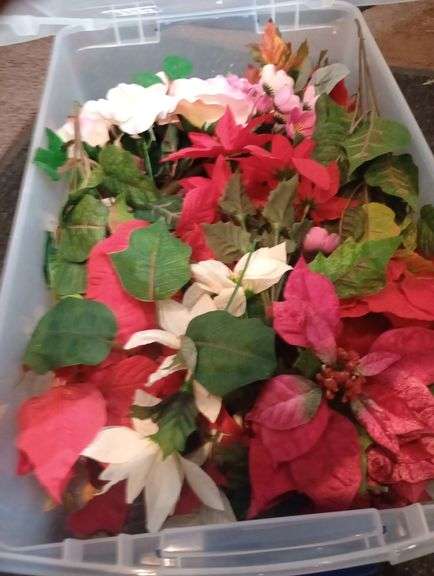 Sterilite 34qt tote of flowers