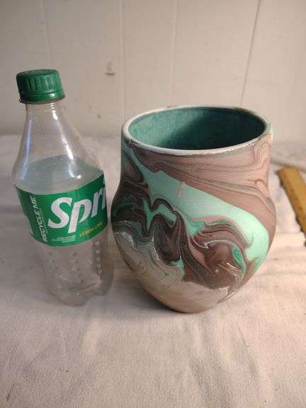 Montana vase made in USA