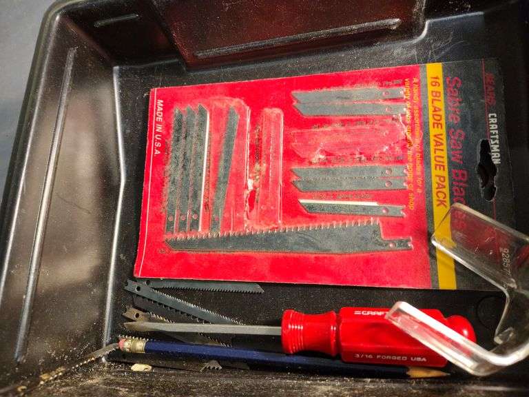 Craftsman scroll saw with case