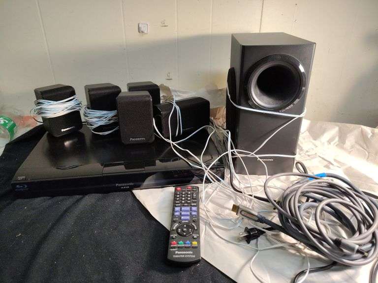 Panasonic Blue Ray Disc player with speakers and remote