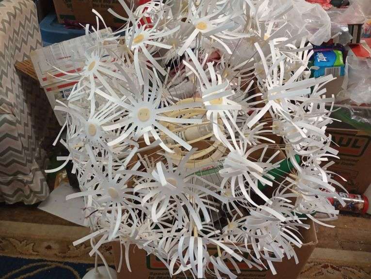 Maskros dandelion chandelier