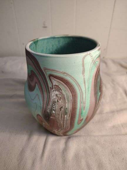 Montana vase made in USA