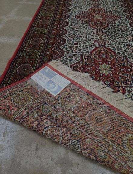 Vintage Middle Eastern Runner Rug. 7A