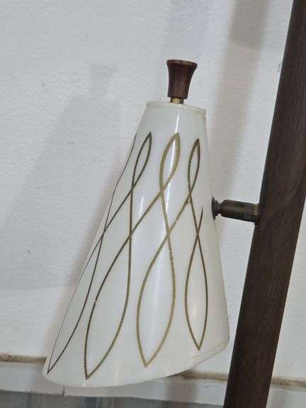 Vintage Tension Pole Lamp (BIN $125)