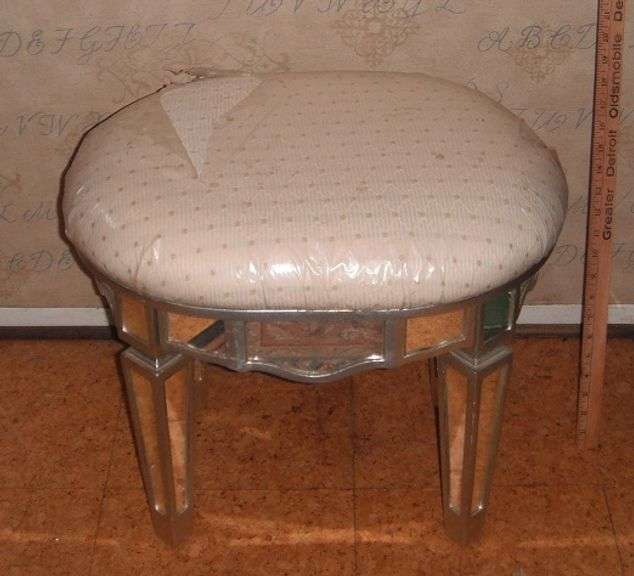 Fancy Mirrored Dressing Stool/ Bench w/ Upholstered Seat.