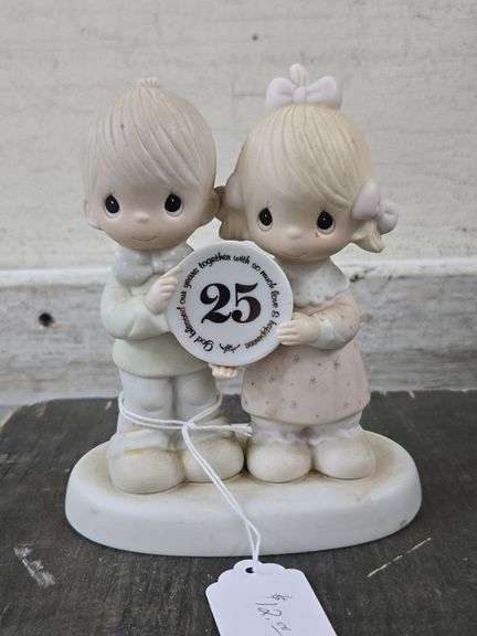 Vintage Collectible Figurines. 4D