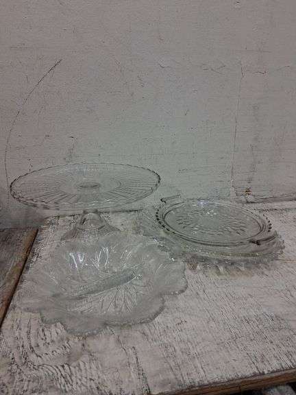 Clear glass cake stand and small tray/plate variety. 1c