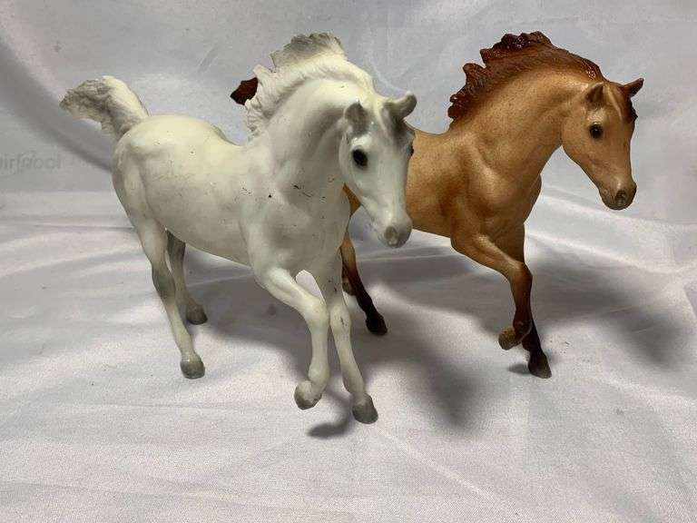 Vintage 1996-1997 Breyer Molding Co.