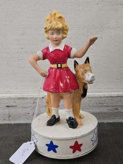 Vintage Collectible Figurines. 4D