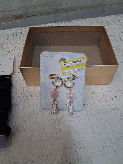 Nos jewelry and hair ties. 2c