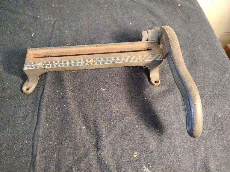 Vintage cast iron spring balance scale
