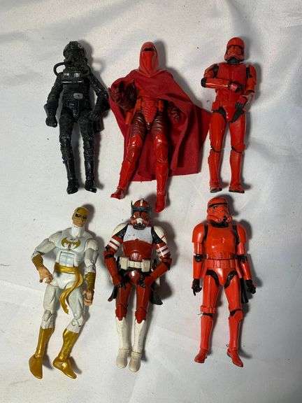 STAR WARS/MARVEL FIGURES