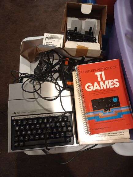 Texas Instruments TI-99 computer