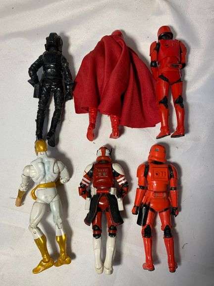 STAR WARS/MARVEL FIGURES