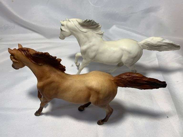 Vintage 1996-1997 Breyer Molding Co.