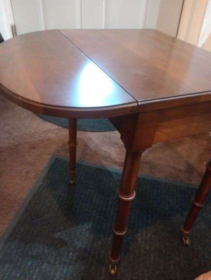 Small table with wheels 16"×12"×20"