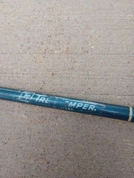 2 Fishing poles