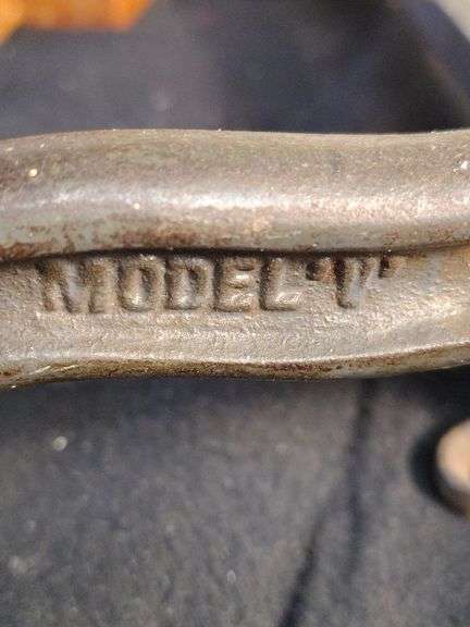 Vintage cast iron spring balance scale