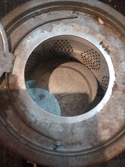 Hi-Quality Maumee floating minnow bucket