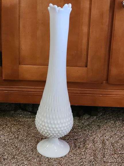 Large 18.5 inch 12 finger Fenton swung vase