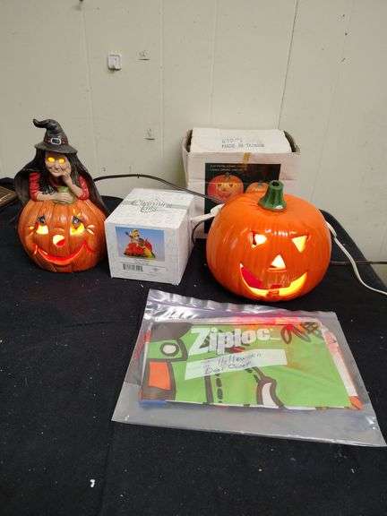 2 Lighted pumpkins and The Good Witch figurene & door cover