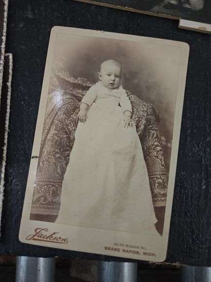 Black and White Photographs & Frames. 3a