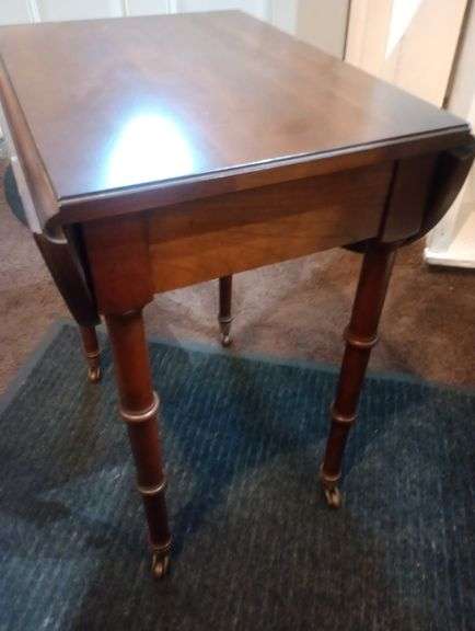 Small table with wheels 16"×12"×20"