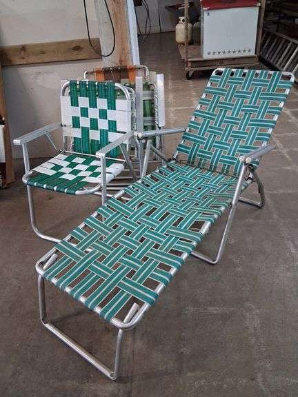 5 folding outdoor chairs