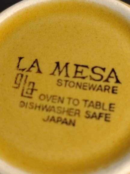 Le Mesa Stoneware 10 cups 9 saucer & creamer
