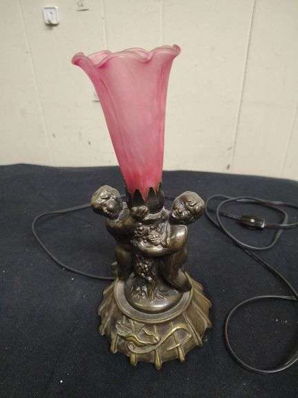 Vintage cherub base lamp
