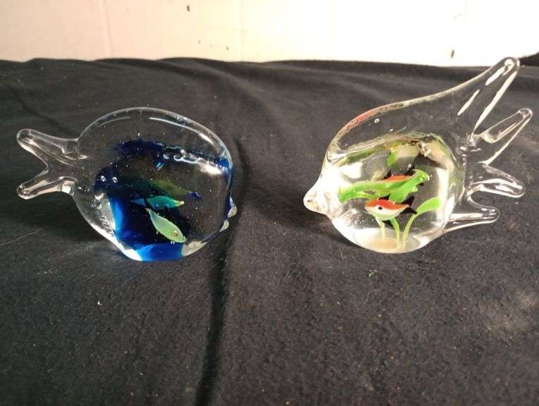 2 Fish paperweights