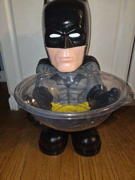 Batman Food Server