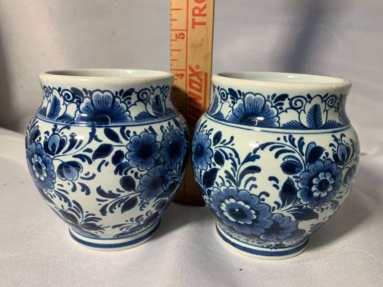 VTG 1966 Oude Delft Blue Porcelain Vase Elegant Home Flowers 4"