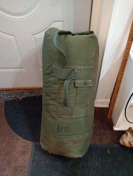 Vintage army bag and sleeping bag
