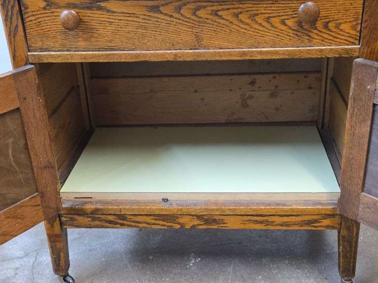 Vintage Wooden Washstand