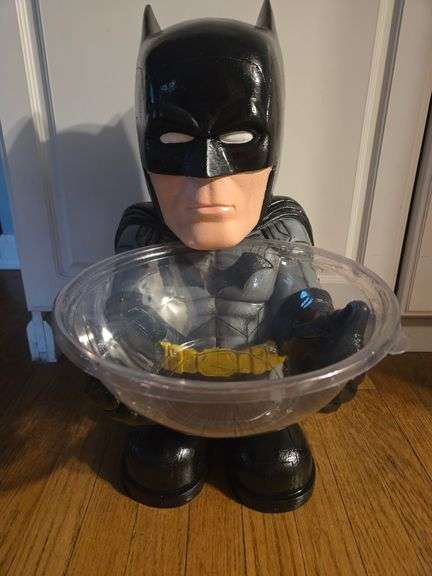 Batman Food Server