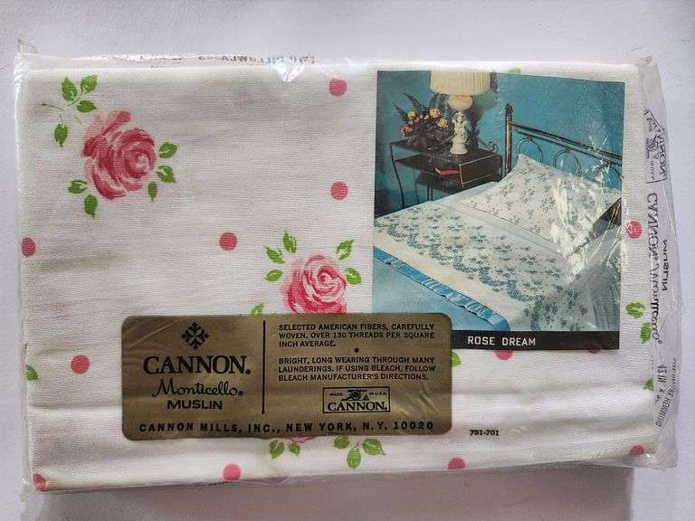 NOS Vintage Cannon Monticello muslin 2 pillowcases