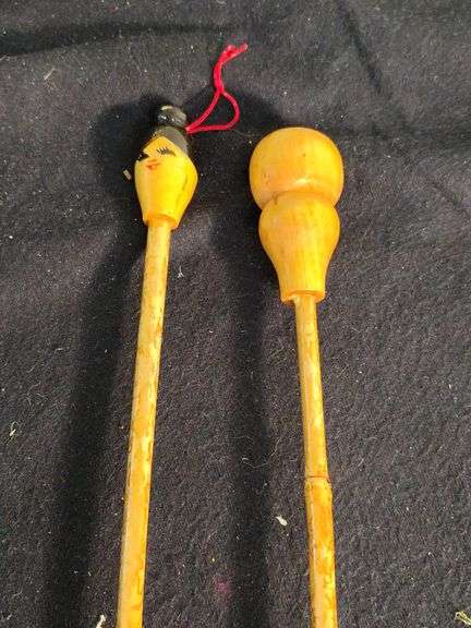 4 Back scratchers