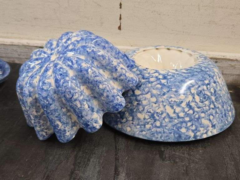 5 Pieces of Stangl "Town and Country" Sponeware. 5B