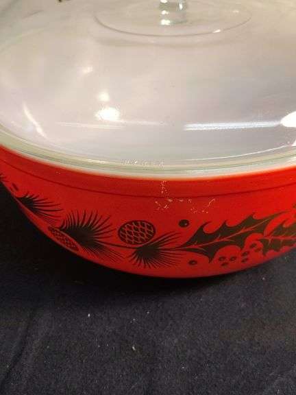 Vintage Pyrex bowl with lid and holding rack Golden Holly Pine Cone