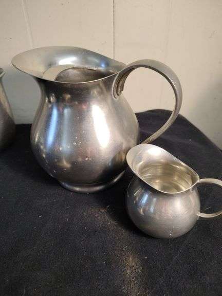 10 Pieces of pewter