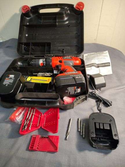 Black& Decker Fire Storm drill in case