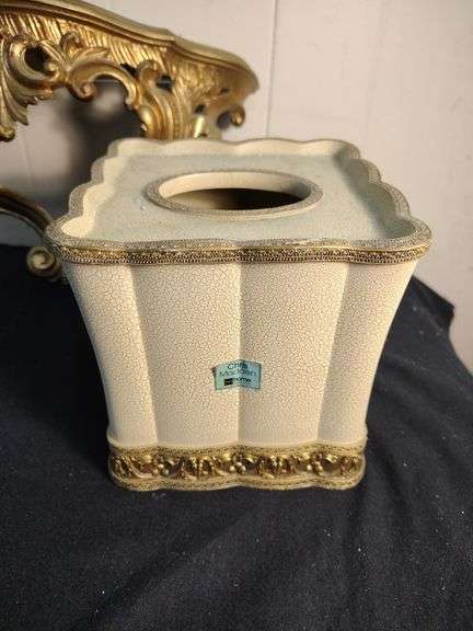 Small shelf, soap dish & tissue box cover