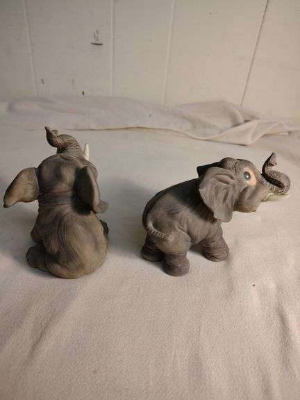 2 Elephants Andrea by Sadek