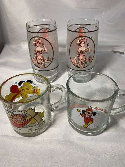 Gibson Girls 1970 Pepsi Cola Advertising Glasses. Excellent Condition Plus Garfield and Mickey.
