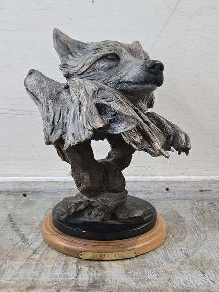 Limited Editon "Devotion" Statue by Stephen Herrero (49/450). 5C