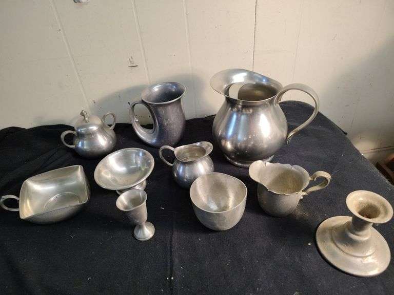 10 Pieces of pewter